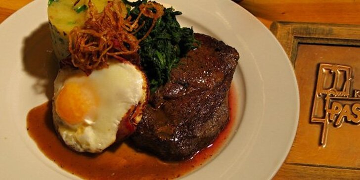 249 Kč za dva šťavnaté rib eye steaky z uruguayského hovězího. Výborné maso a libovolná příloha se slevou 66 %!