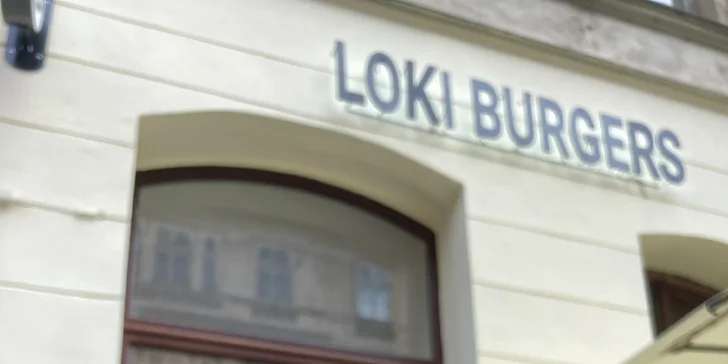 A co si dáte k pití? Na čepu je Budweiser Budvar 33, dělají tu ale i osvěžující domácí limonády. 
