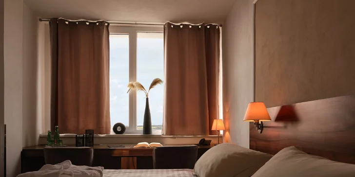 Bývať budete v dvojlôžkovej izbe s LED TV so satelitom, telefónom a sociálnym zariadením.