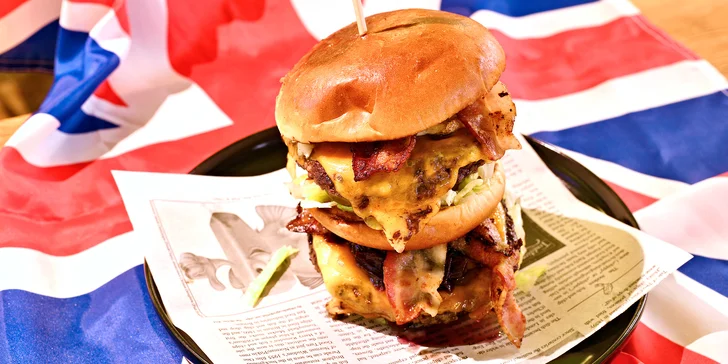 Mezi specialitkami je i dvojitý burger. Dáte si? 