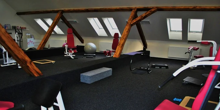 Roční členství v síti fitness center pro ženy Fit4Slim