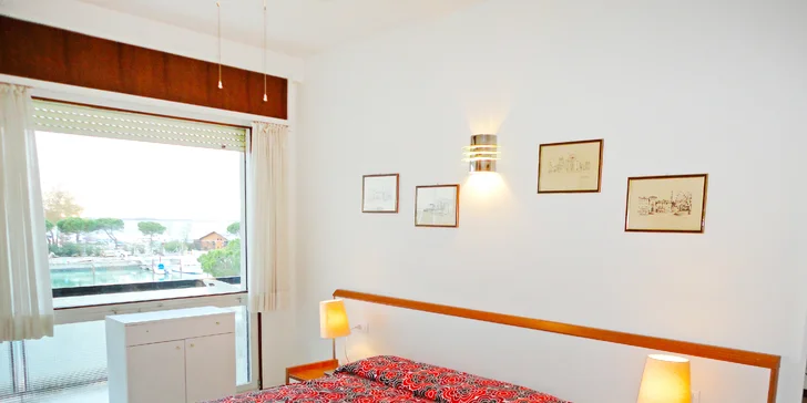 K dispozici jsou apartmány pro 2 nebo pro 4 osoby.