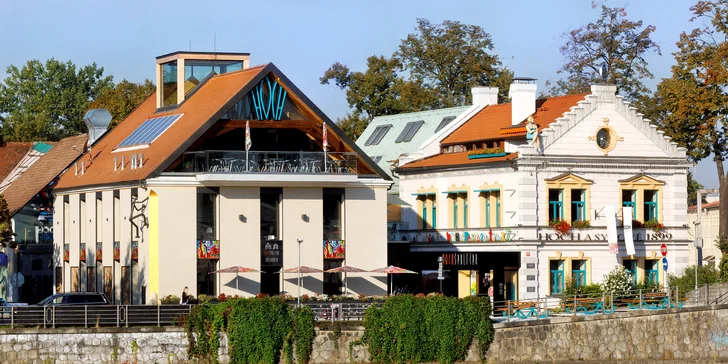 Restaurace se nachází jen kousek od centra.