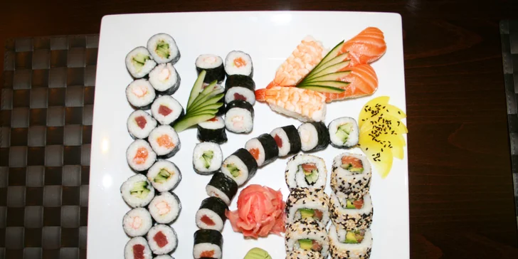 Pestré japonské menu pro dva ve Wasabi Sushi