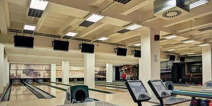 Bowling a dobré jídlo v Bowling Kostka