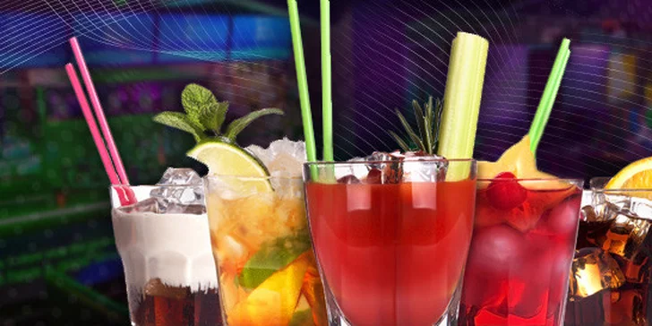Míchané drinky v music klubu na Starém městě