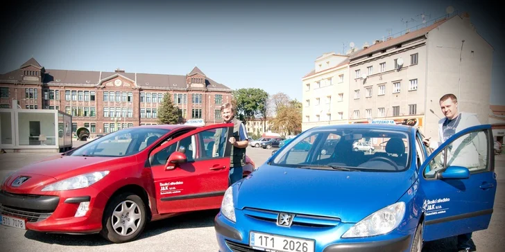 Rezervace kurzu autoškoly, získejte řidičský průkaz