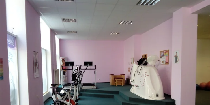 Měsíční členství v dámském fitness Contours
