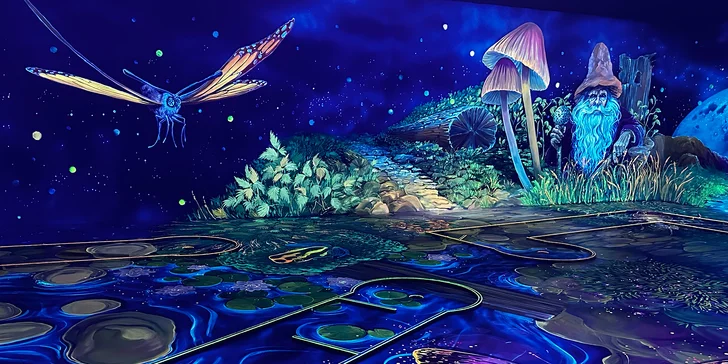 Ve všední dny na 3D Black Light Minigolf: jediný svého druhu v ČR