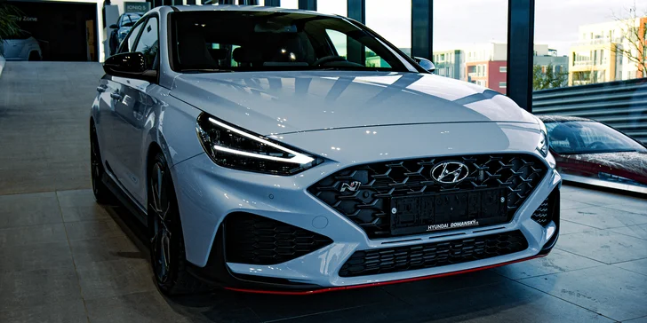 Tento vůz je využíván i jako safety car při mistrovství světa superbiků.