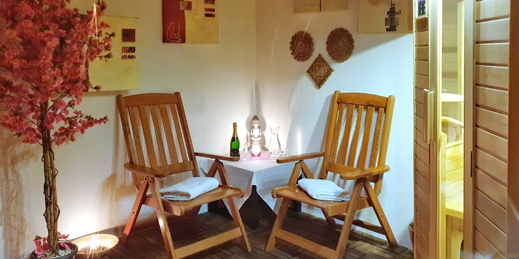 V ceně je samozřejmě i zapůjčení ručníků, džbán s vodou a využití relaxační místnosti s lehátky. 