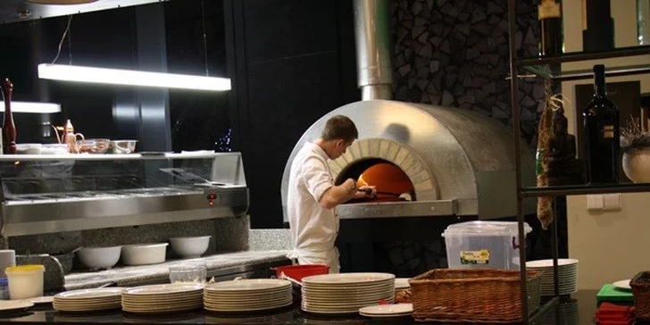 Dvě libovolné pizzy v nové Pizzerii Sola Enotria