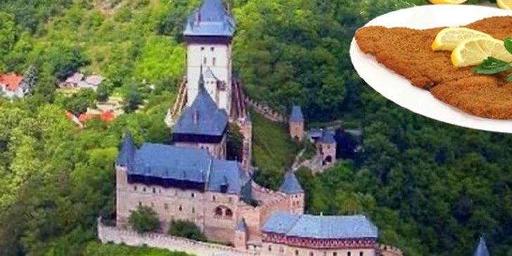Řízek přes celý talíř s domácím bramborovým salátem a k tomu jedno chlazené pivo