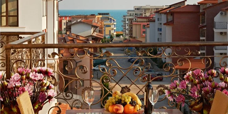 8 dní v komfortním apartmánu včetně bazénu v Bulharsku až pro 4 osoby