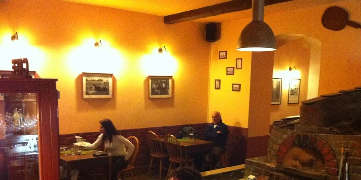 Italská dobrota: 2 lahodné a hojně zdobené pizzy dle vlastního výběru