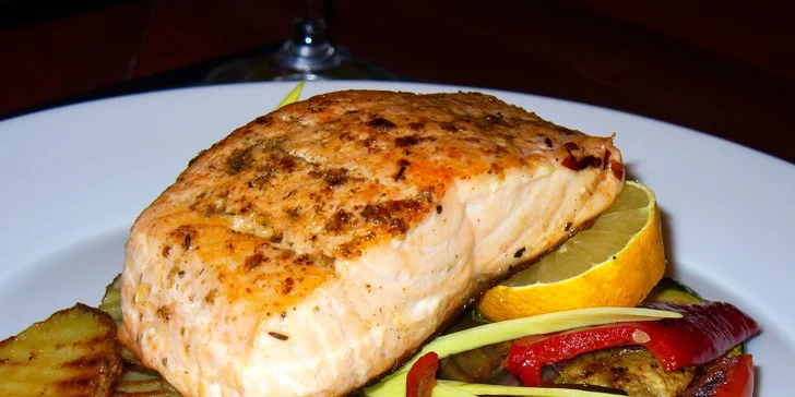 Tříchodové menu pro dva v restauraci Zlaté časy