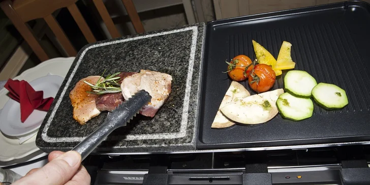 Raclette se třemi druhy masa pro 2 osoby
