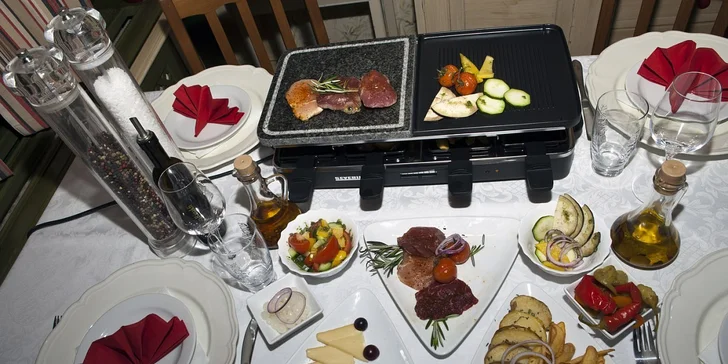 Raclette se třemi druhy masa pro 2 osoby