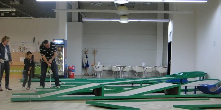 Minigolf na 1,5 hodiny včetně zapůjčení vybavení