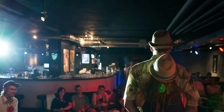 Improvizační show Smíchostroj pro 2 osoby