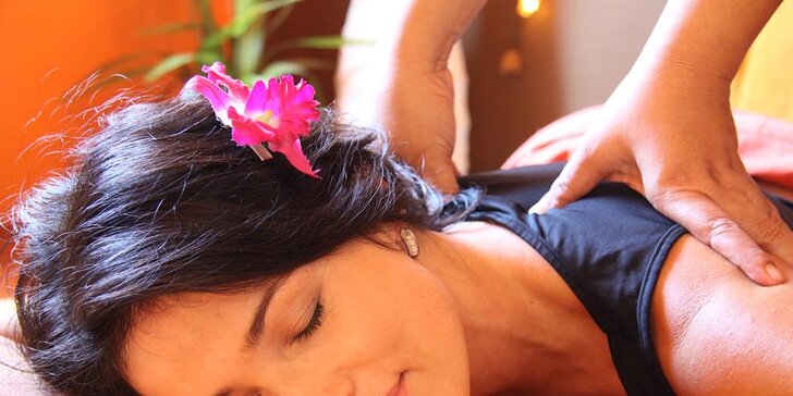 Tradiční, aroma, kokosová i párová thajská masáž v salonu Lotus