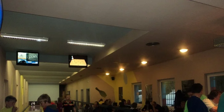 Bowling až pro 8 osob a výborná pizza