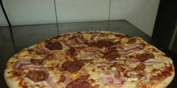 Bowling až pro 8 osob a výborná pizza