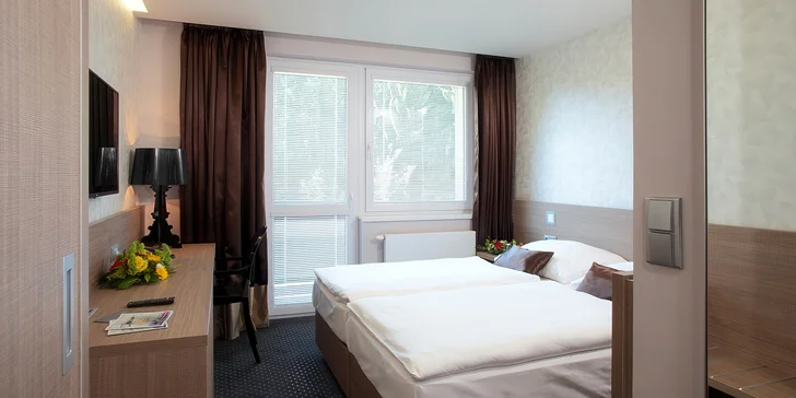 Zabydlíte se v hotelovém pokoji nebo apartmánu.