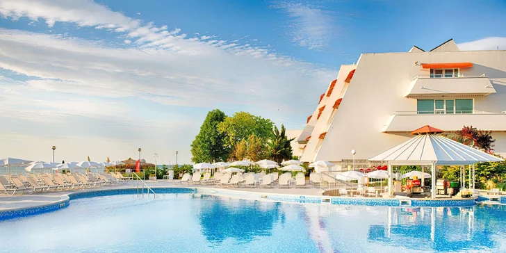 Dovolená v Bulharsku: pobyt v AluaSun Helios Beach vč. all inclusive a letenek