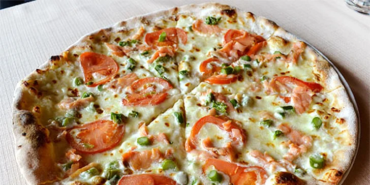 Dvě libovolné pizzy či čerstvé těstoviny, dvě palačinky pro oba a dvě sklenky vína v restauraci Gusto na Vinohradech. Pochutnejte si na pravé Itálii!