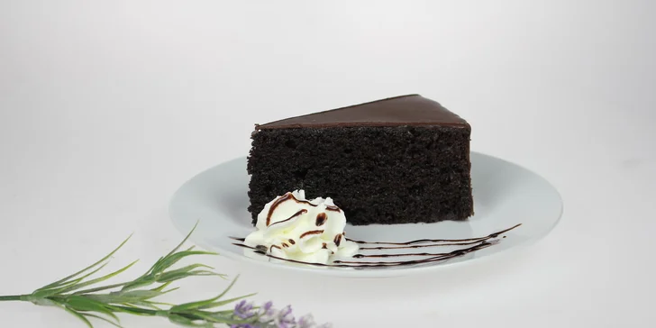 Original Sacher dort s kávou Lavazza pro dva