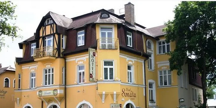 Lázeňský pobyt s procedurami a polopenzí v Mariánkách pro dva