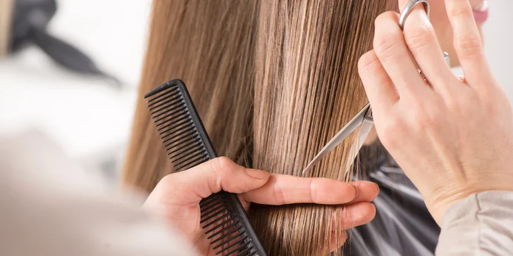 Vzdušný dámský účes v Be You Hair&Beauty Studiu