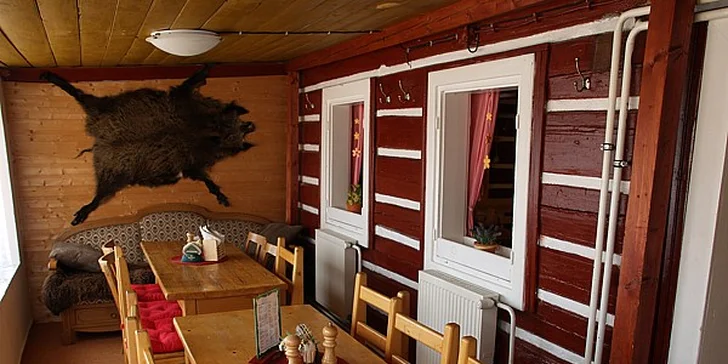 Zajít si sem můžete i na oběd či večeři, restaurace je otevřená do 22:00.