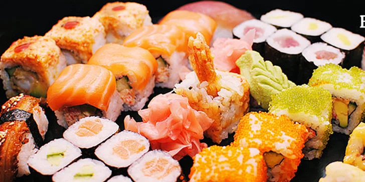 Bohaté sushi menu pro dva v Café Buddha