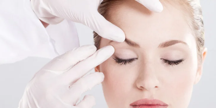 Permanentní make-up obočí, očních linek nebo rtů