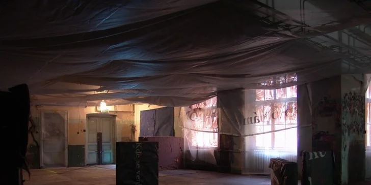 2 hodiny indoor paintballu na Václavském náměstí