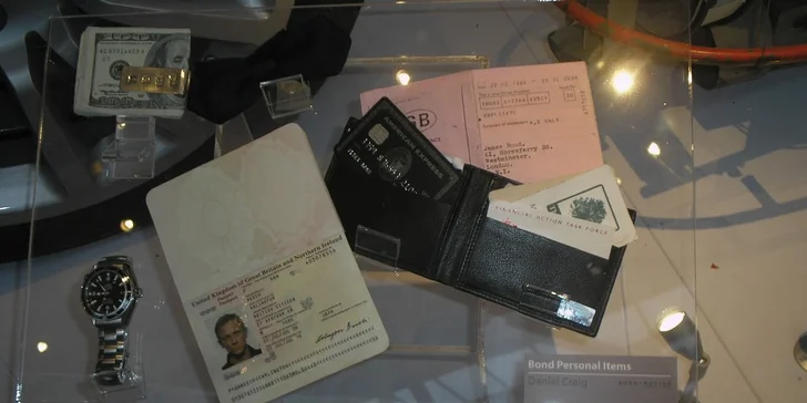 Do Londýna za slavnými vozy, které řídil agent 007