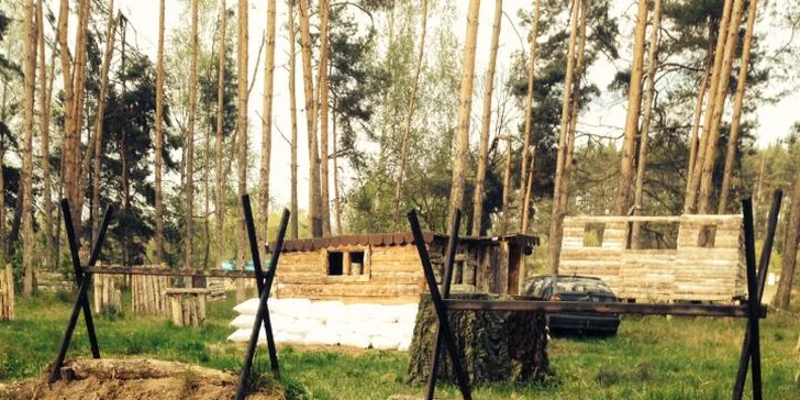 Paintball se 100 kuličkami na poloostrově u rybníka