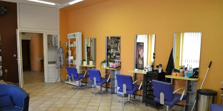 Moderní střih včetně barvení a stylingu