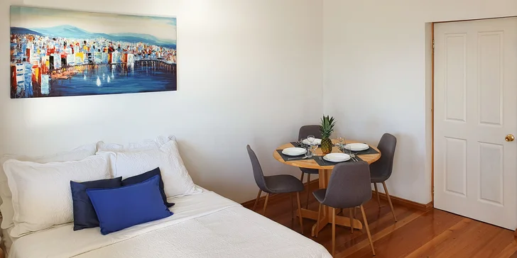 V domě jsou celkem 3 apartmány, největší až pro 6 osob. 