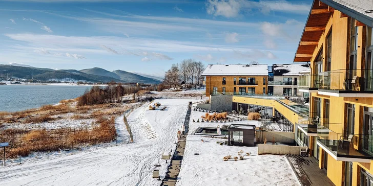 Krásný resort se nachází u jezera Sosnówka. 