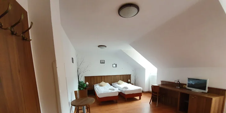 Izby sú priestranné a pekne vybavené.
