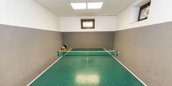 Je tu tiež stolný tenis, šípky, pétanque alebo detský kútik.