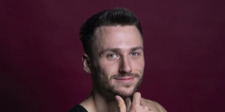Mužský portrét není pro fotografa žádný problém.