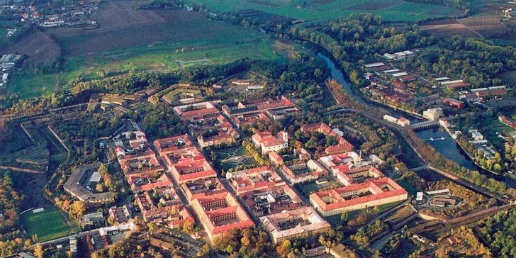 Vyhlídkový let vrtulníkem nad Hradcem Králové