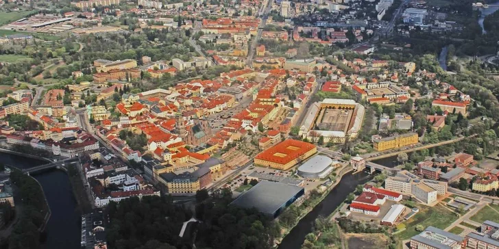 Vyhlídkový let vrtulníkem nad Hradcem Králové