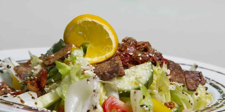 Veganské menu pro dva v restauraci LoVeg