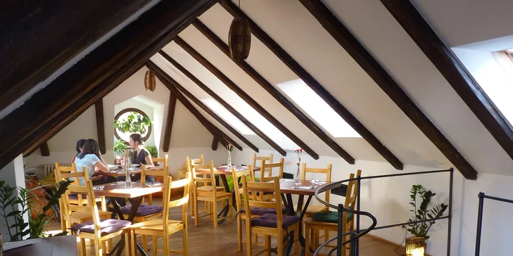 Veganské menu pro dva v restauraci LoVeg