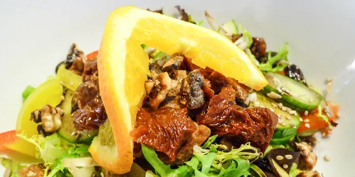 Veganské menu pro dva v restauraci LoVeg